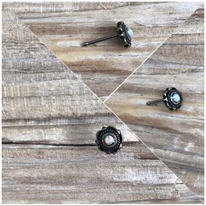 White Opal Antique Gold Platedβ Nose Ring Stud